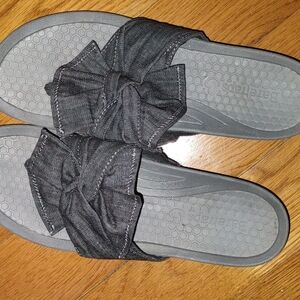 Baretraps Women's Gray Slide Sandals